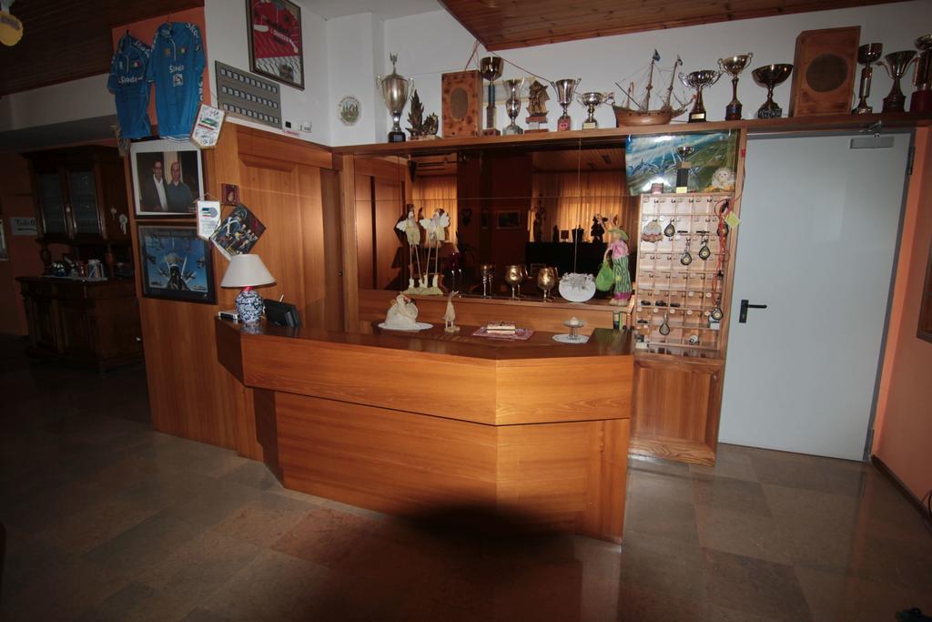 Tambre dʼAlpago Albergo Trieste מראה חיצוני תמונה