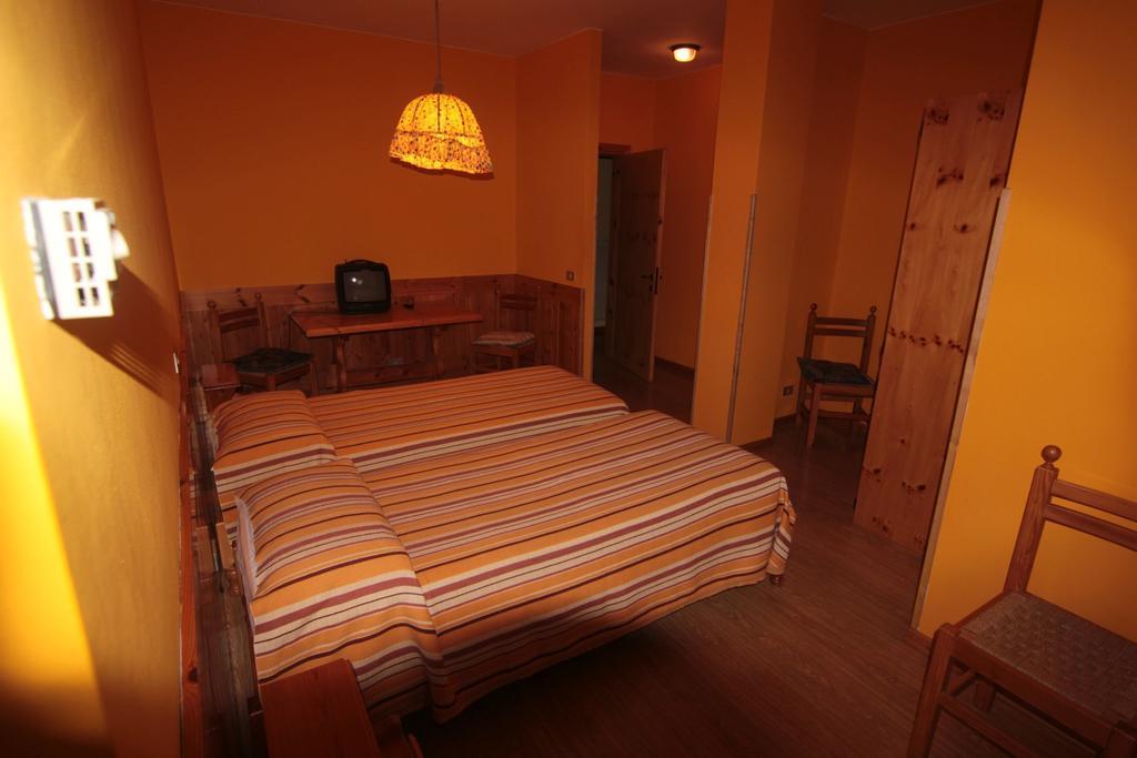 Tambre dʼAlpago Albergo Trieste חדר תמונה