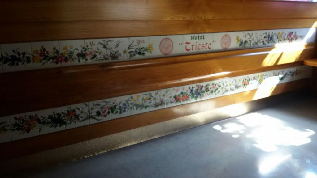 Tambre dʼAlpago Albergo Trieste חדר תמונה