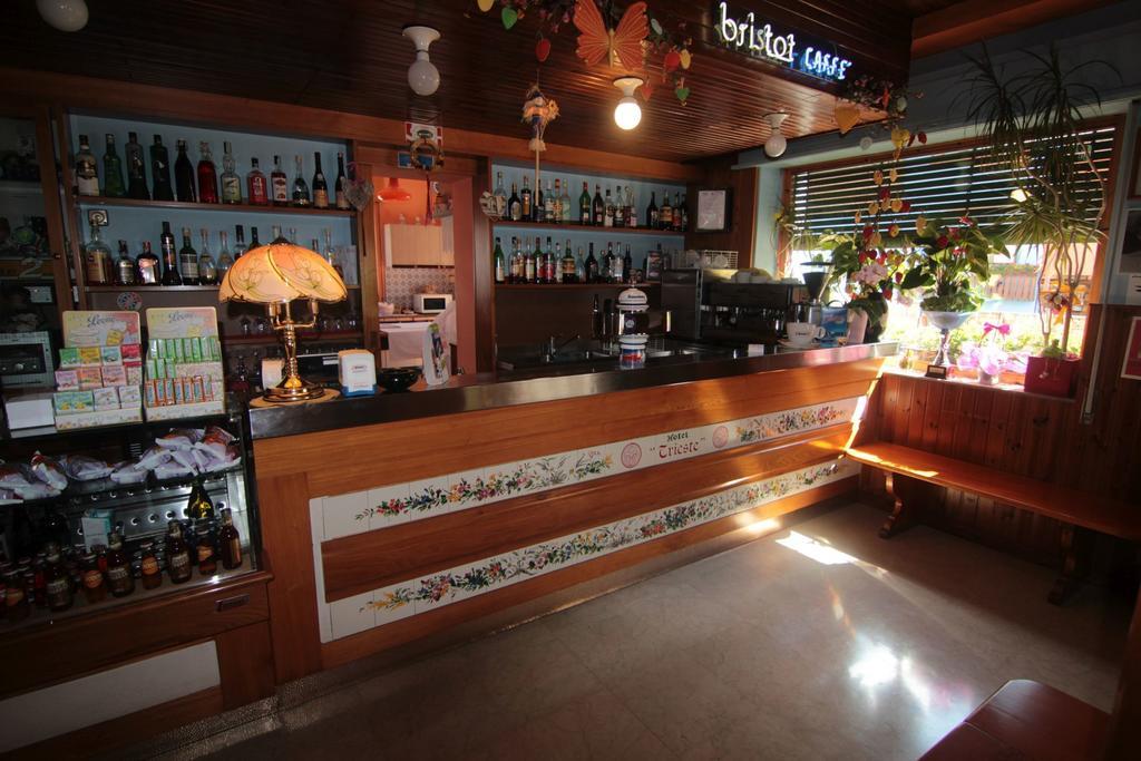 Tambre dʼAlpago Albergo Trieste מראה חיצוני תמונה