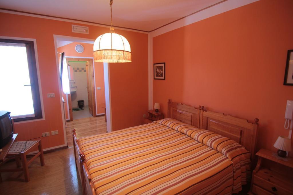 Tambre dʼAlpago Albergo Trieste חדר תמונה