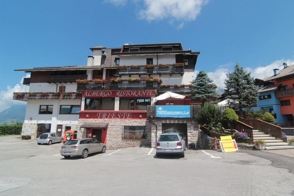 Tambre dʼAlpago Albergo Trieste מראה חיצוני תמונה